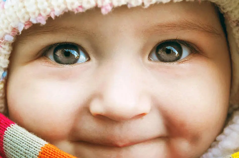 هر آنچه که باید در مورد بینایی کودک خود بدانید